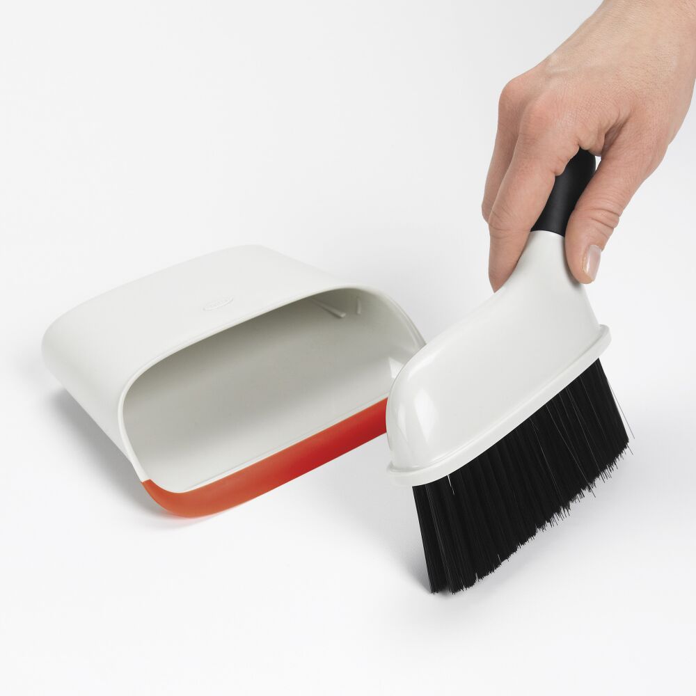 Compact Dustpan & Brush Set W3