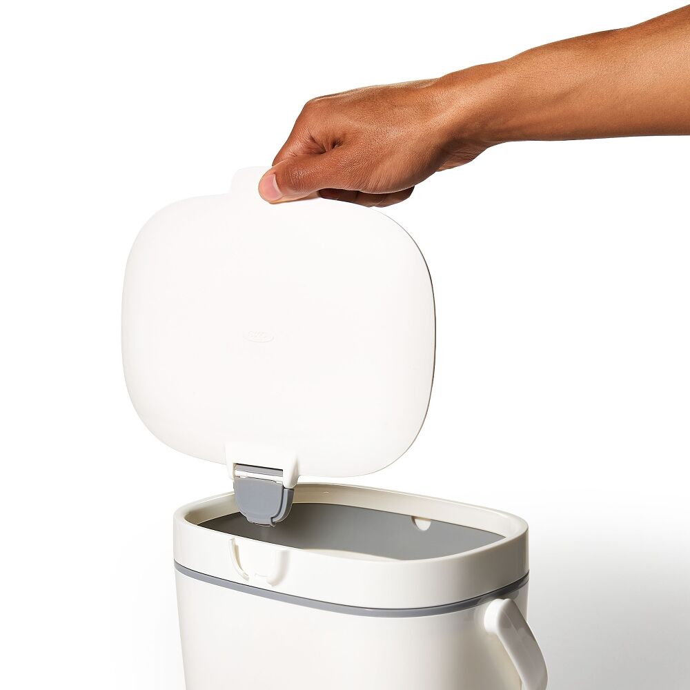 Easy-Clean Compost Bin - 1.75 Gal Z8