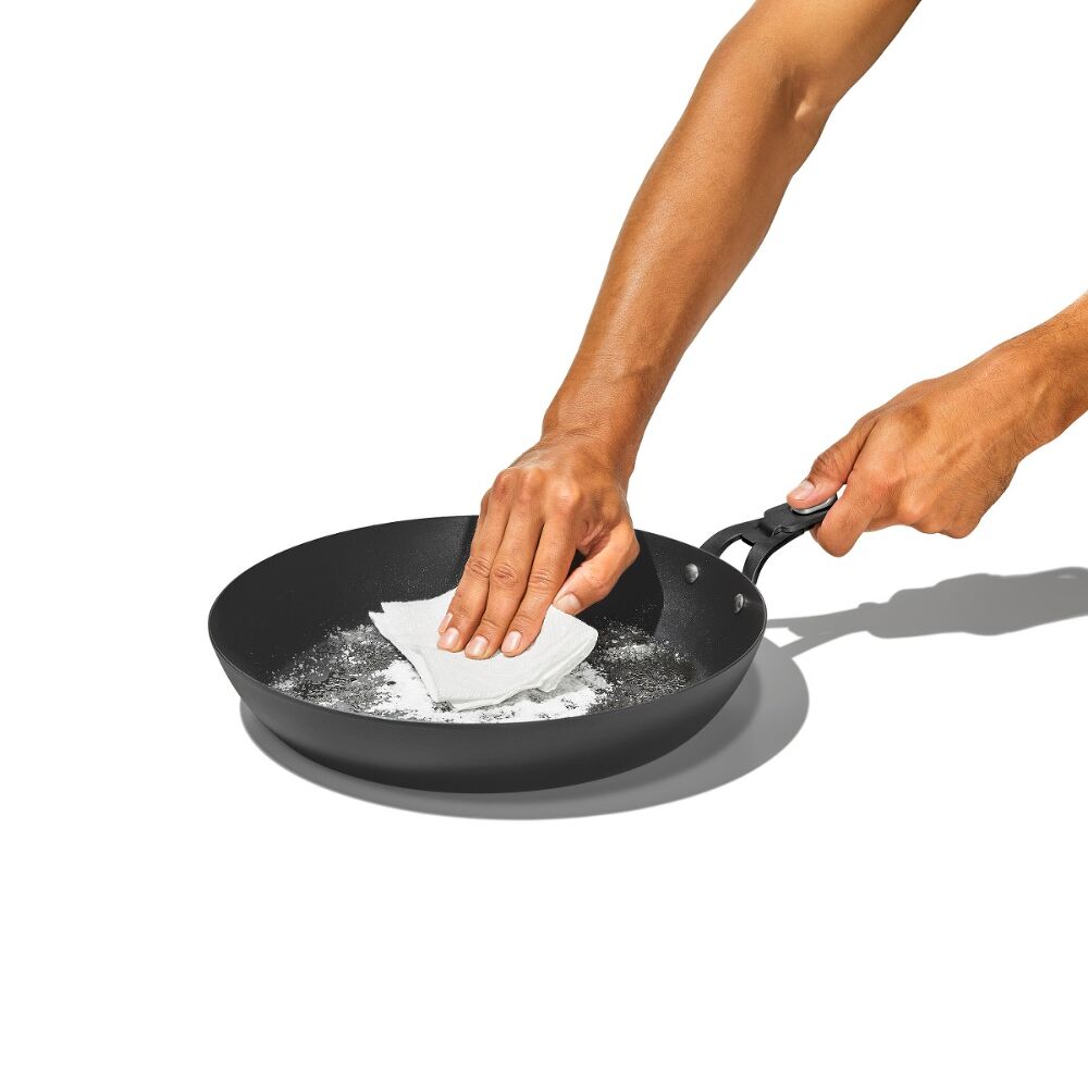 Carbon Steel With Removable Handle 10in Pan E7