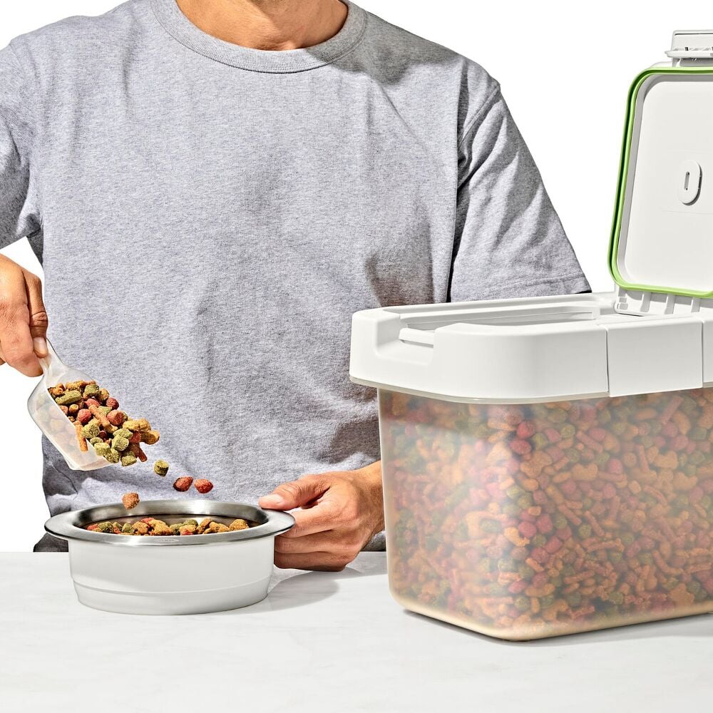 OXO Pet Airtight Food Container with Scoop — Small G1