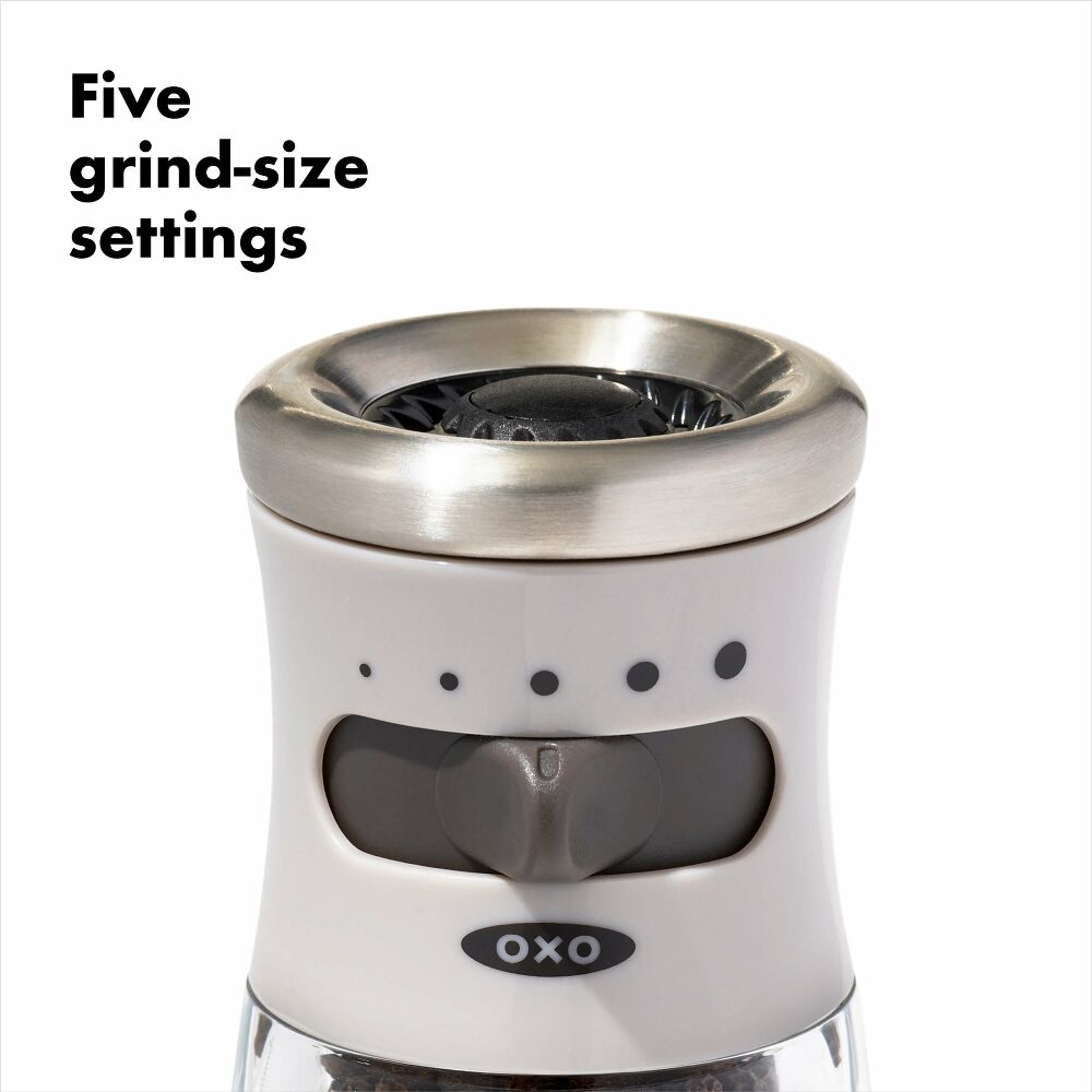 Contoured Mess-Free Pepper Grinder S7