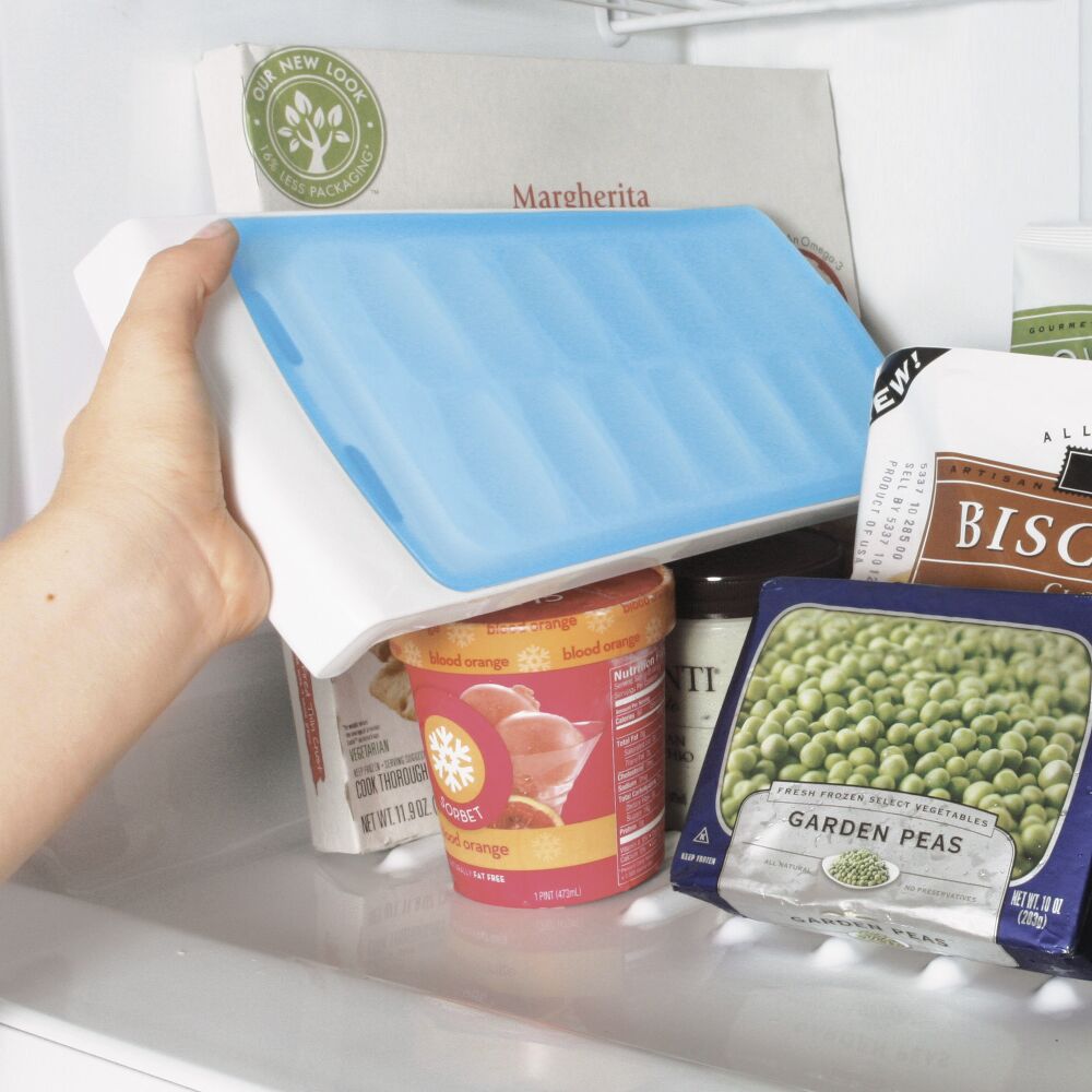 No-Spill Ice Cube Tray T9