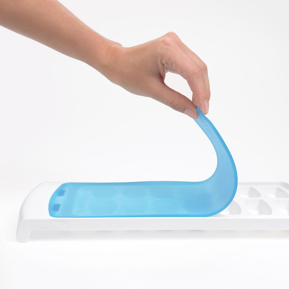 No-Spill Ice Cube Tray T9