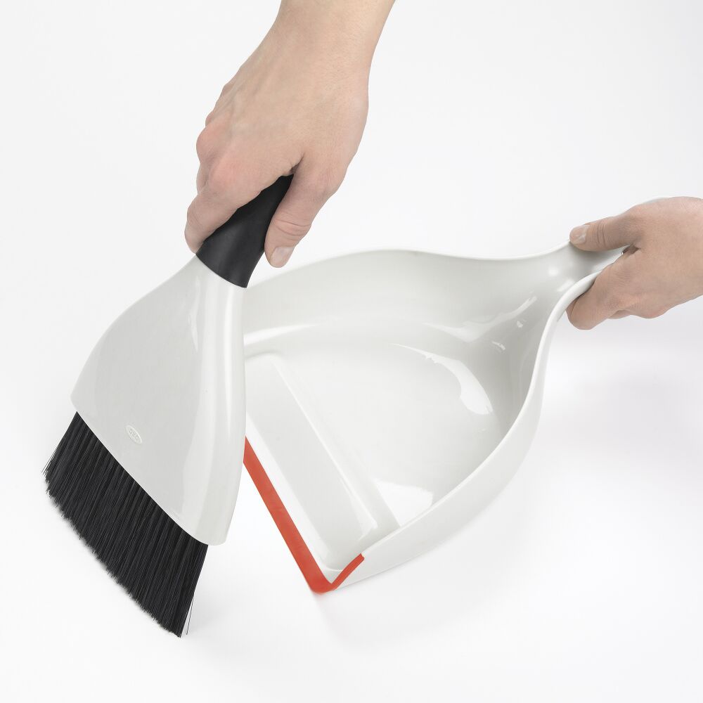 Dustpan & Brush Set T7