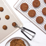 Small Cookie Scoop Q7