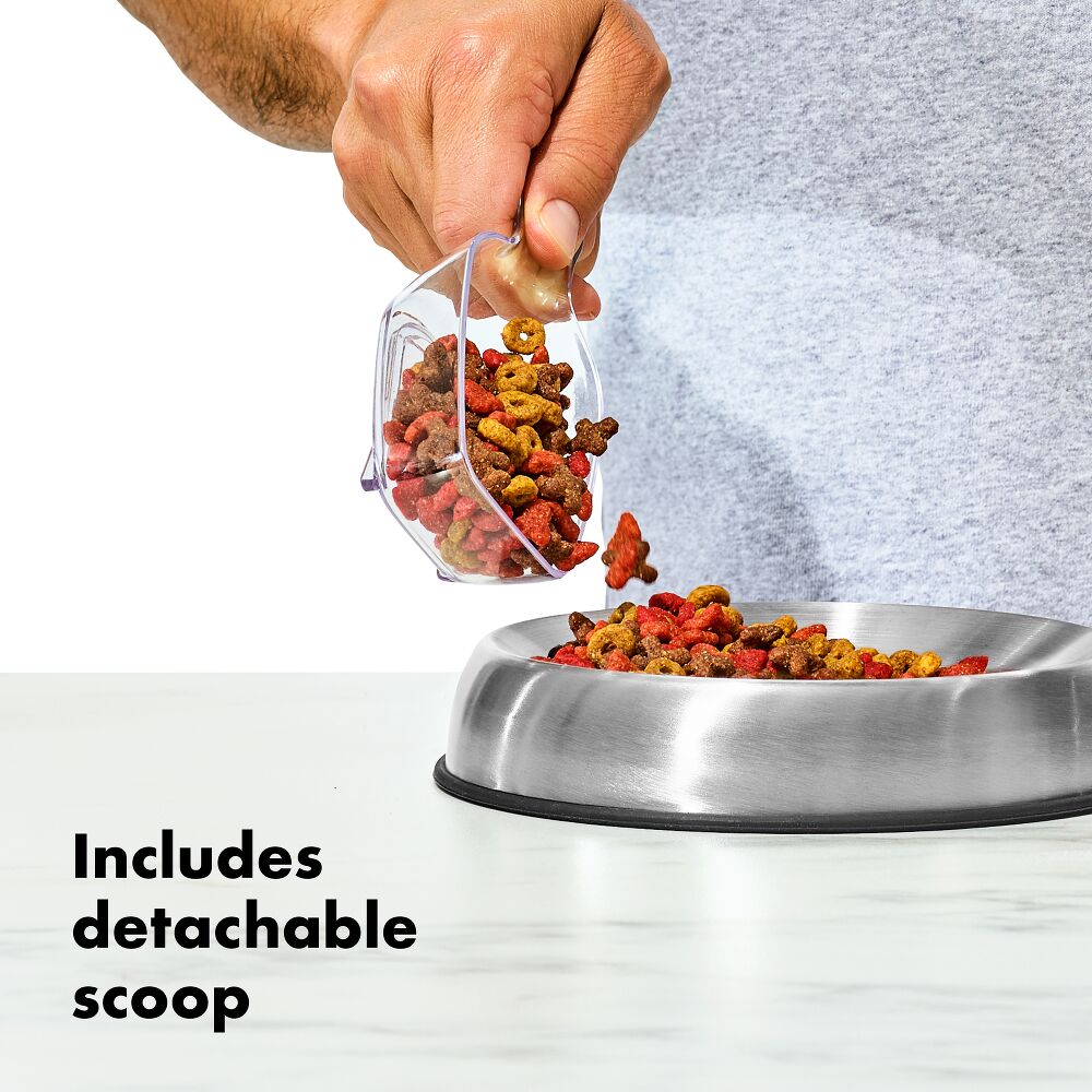 OXO Good Grips Pet POP Container – 4.4 Qt/4.2 L with Scoop B0