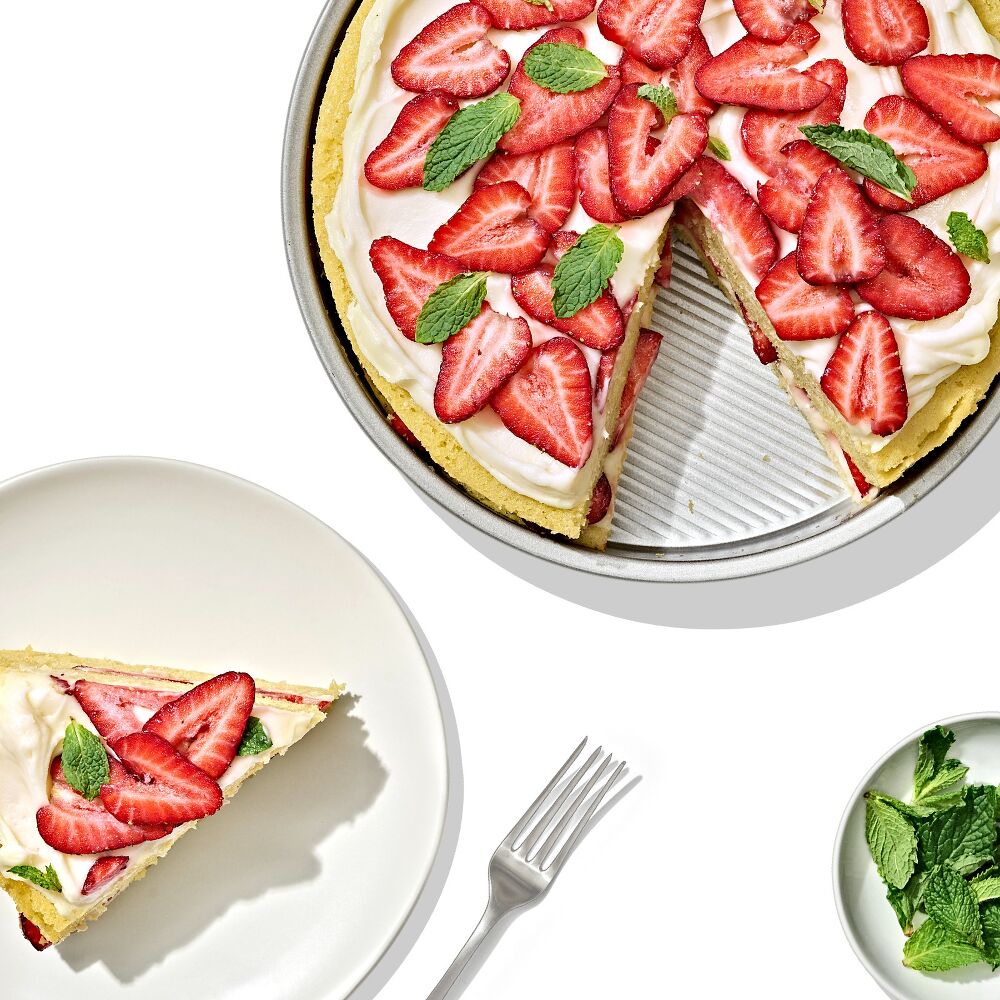 Non-Stick Pro Clear Coated 9 In Round Cake Pan W0