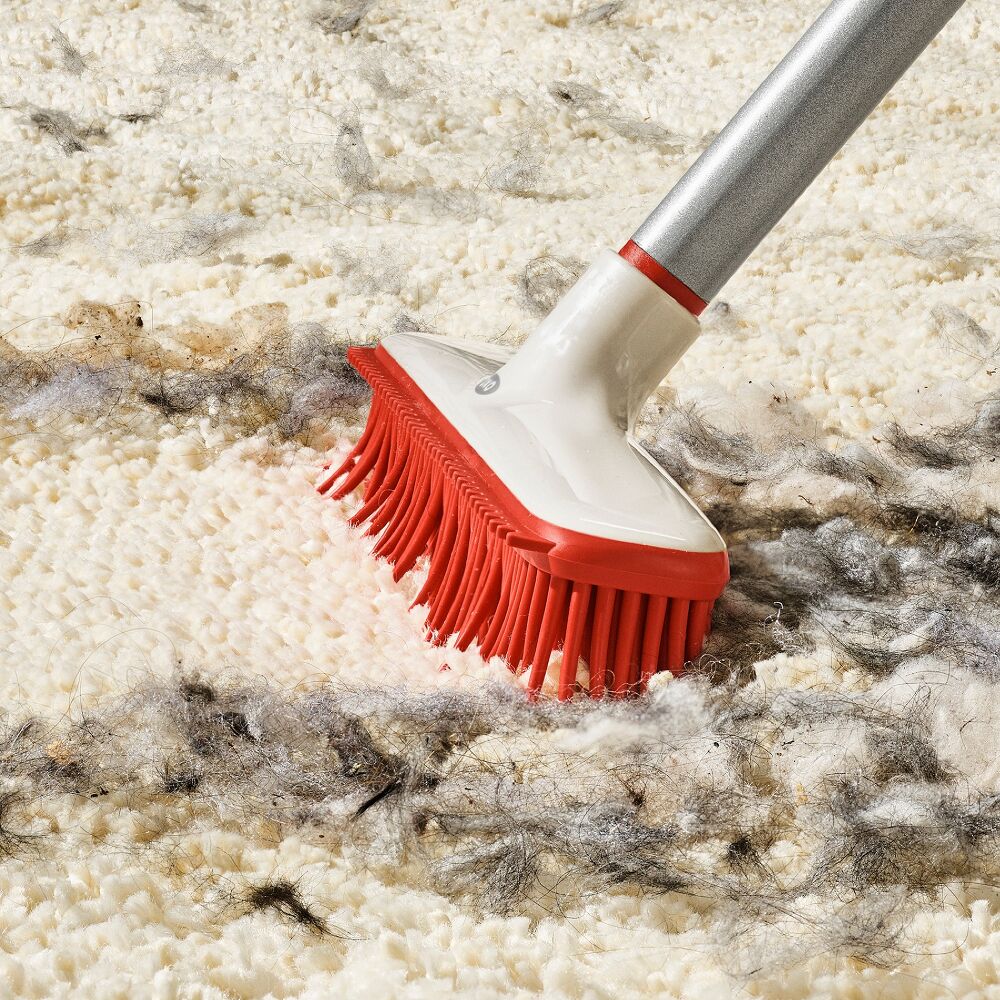 OXO Good Grips Fur Broom S6