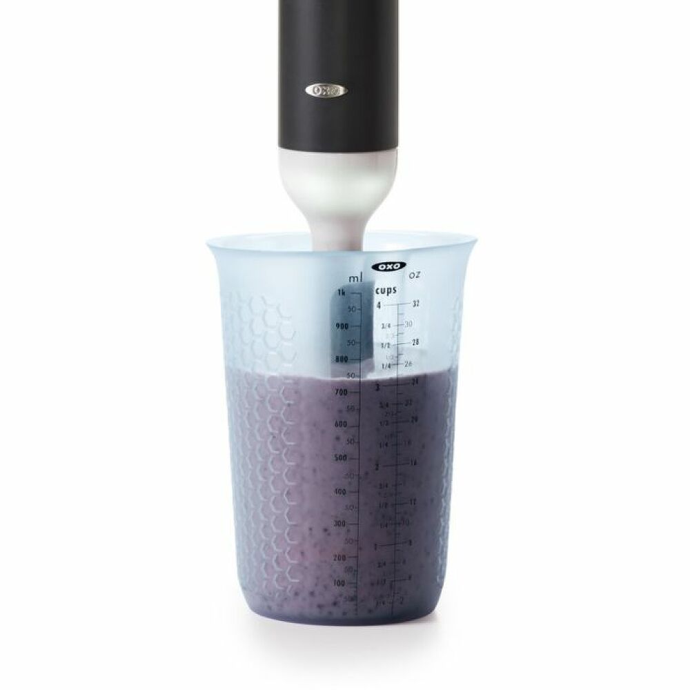 4 Cup Squeeze & Pour Measuring Cup E1